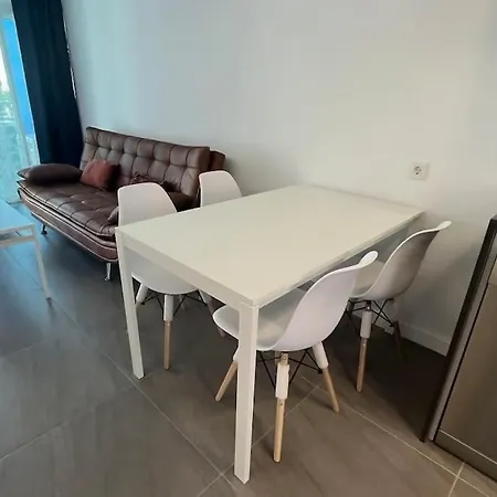 Reformado Cerca De La Playa Y El Yumbo Apartamento *